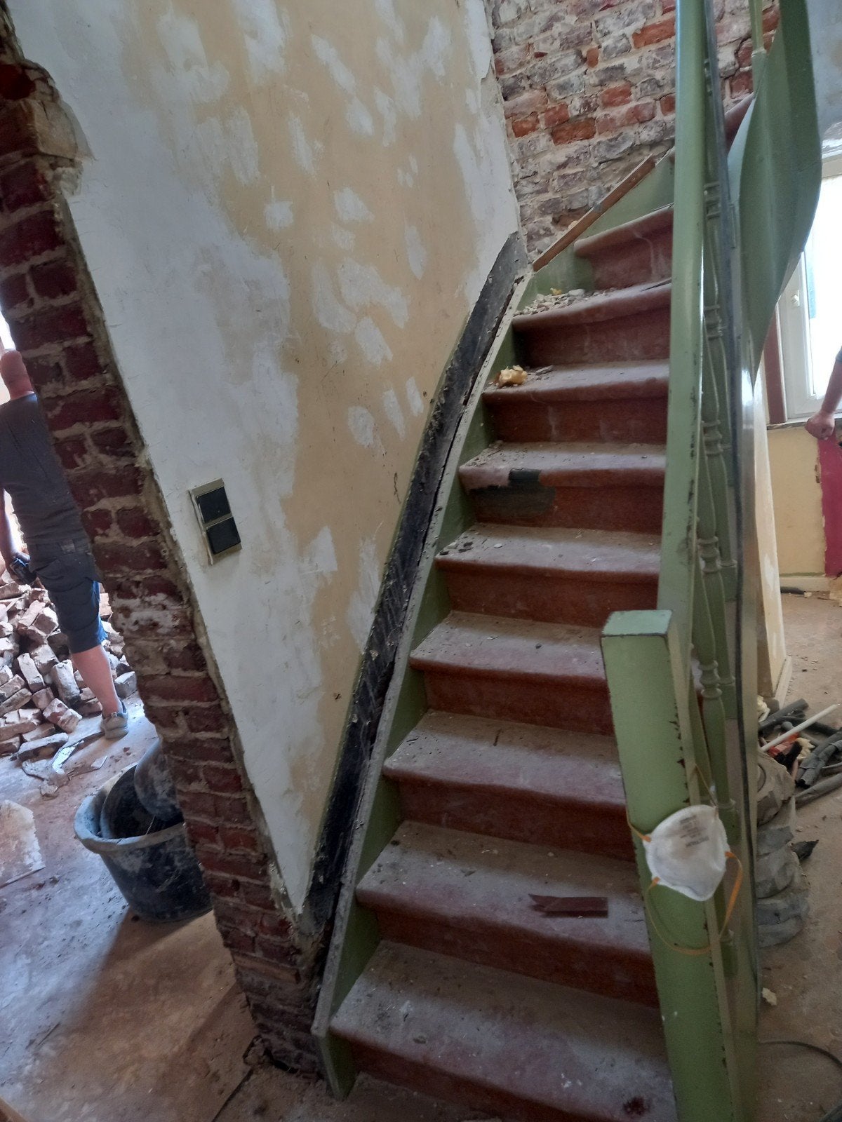 escalier en bois  10  marche + palier+ 5 marche, Enlèvement