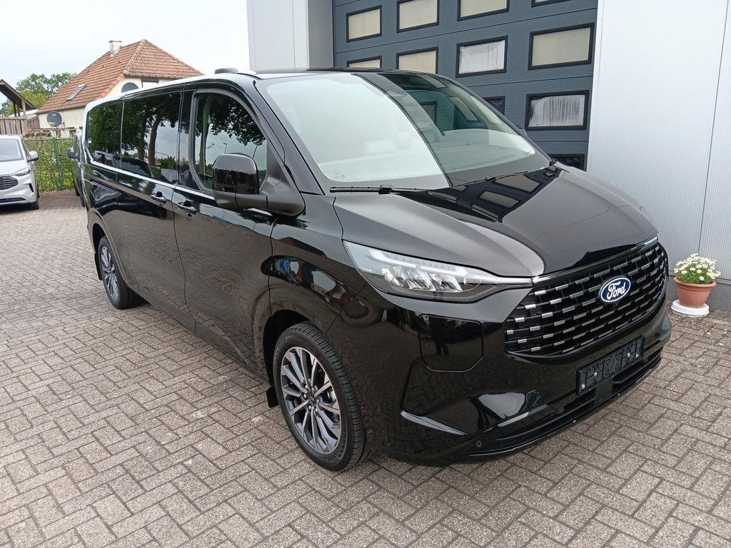 Ford Tourneo Custom Titanium-X PHEV 8 zit vol leder inklap t, Autos, Ford, Achat, 2500 cm³, Entreprise, Noir