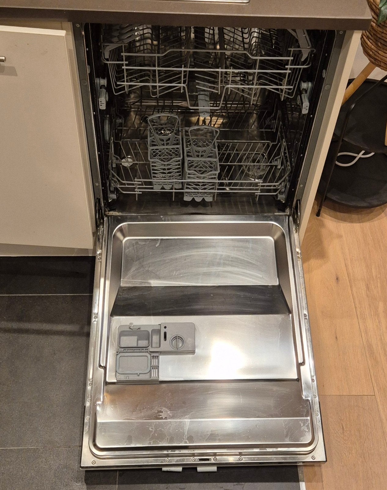 Inbouw SMEG vaatwasser (MOET DRINGEND WEG!), Elektronische apparatuur, Ophalen, 14 tot 18 liter, Inbouw, 45 tot 60 cm