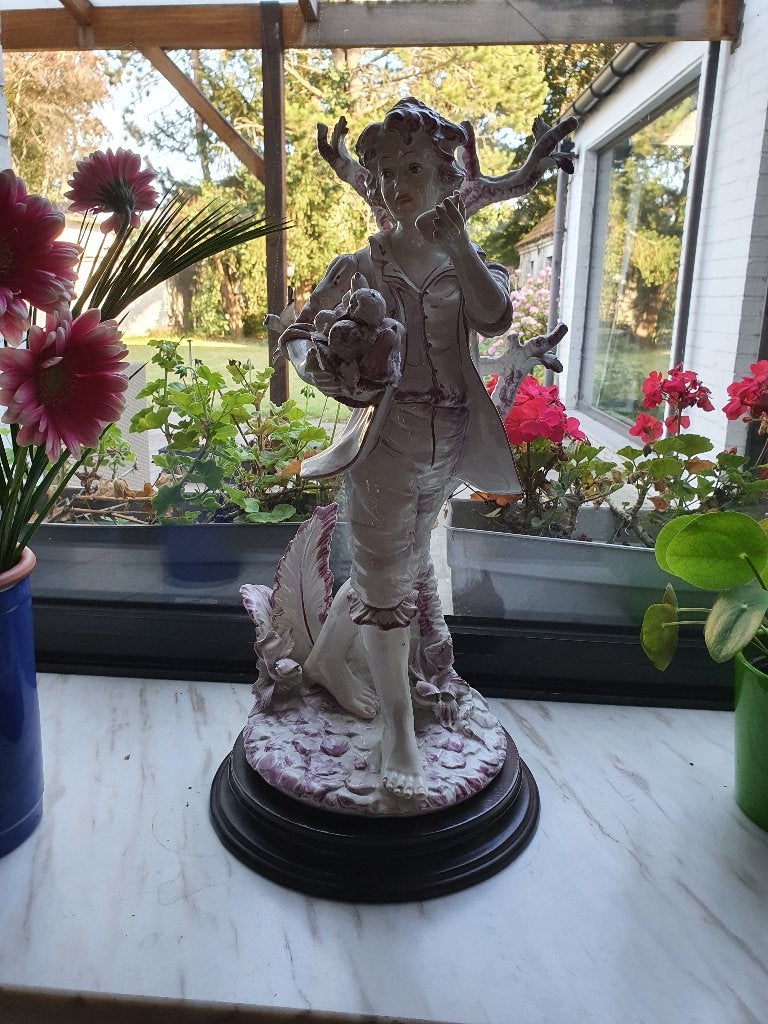 Grote figuratieve porseleinen lampvoet in rococostijl, Ophalen