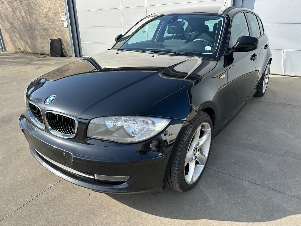 BMW 1 reeks AIRCO CRUISE CTRL TREKHAAK, Auto's, Euro 5, Zwart, 4 cilinders, 1600 cc