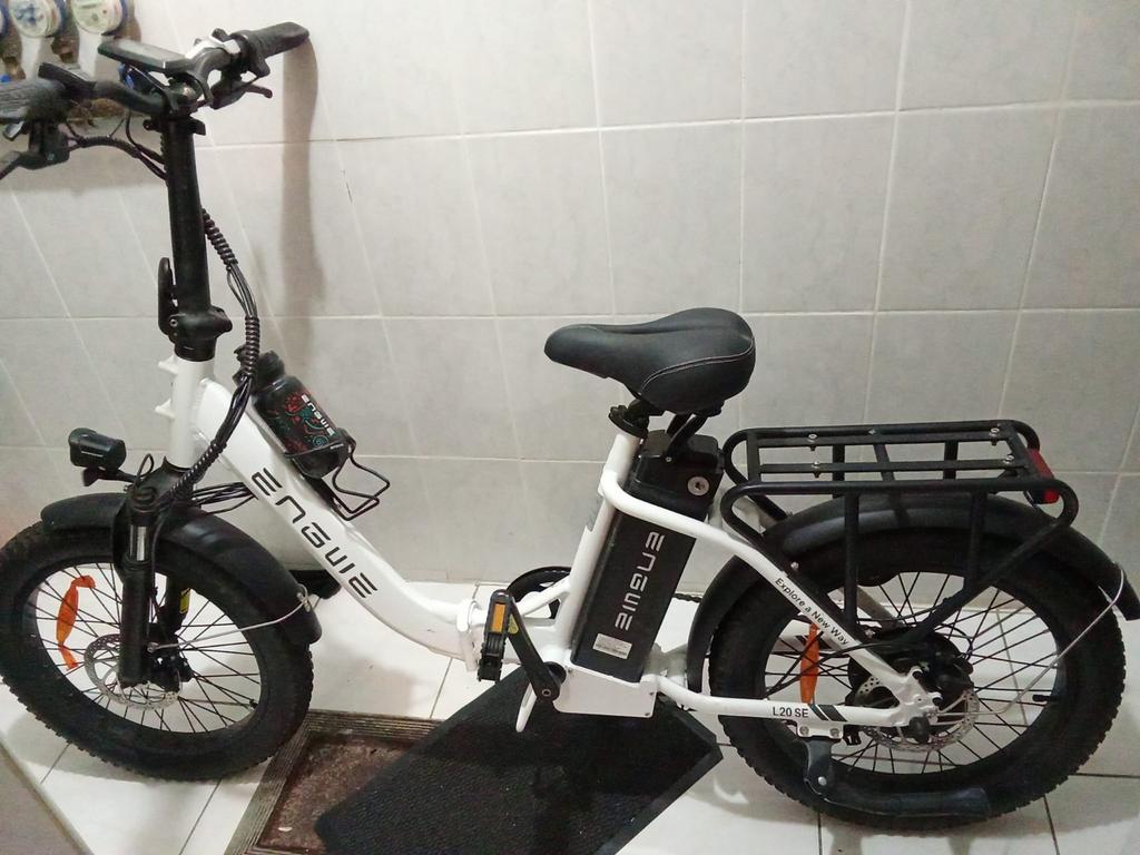ENGWE L20 Opvouwbare Fatbike 20" Nieuw 140km, Ophalen, Zo goed als nieuw, Versnellingen