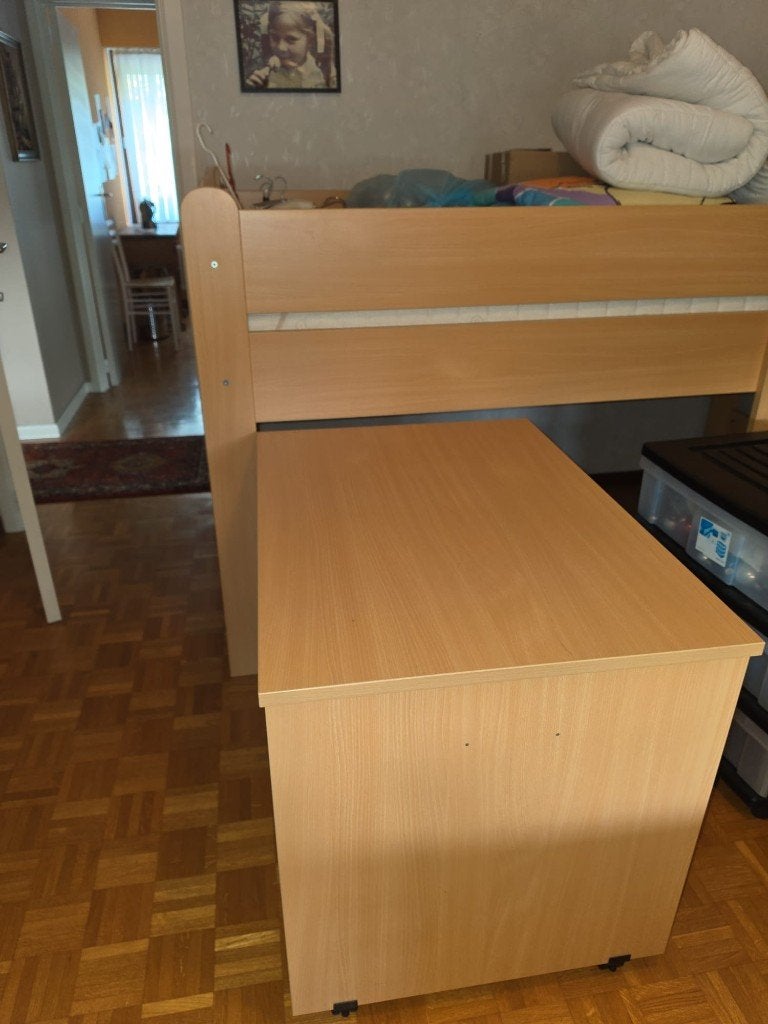 halfhoogslaper met uischuifbare bureau, Kinderen en Baby's, Ophalen, Zo goed als nieuw, Halfhoogslaper