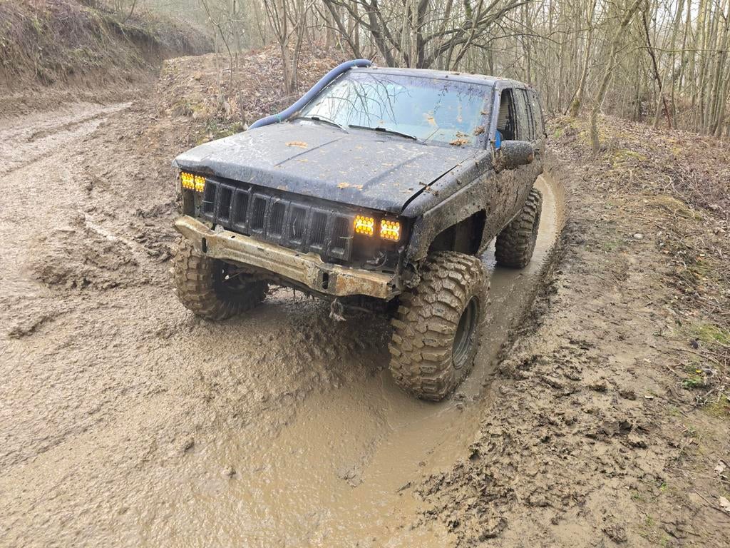 Offroad jeep met extra v8 motor!, Particulier, Te koop