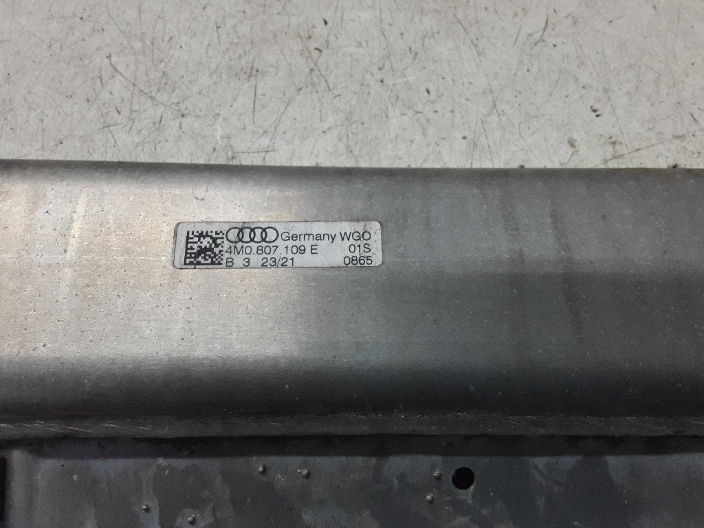 RENFORT PARE CHOC AVANT (TRAVERSE) Audi SQ7 (4MB / 4MG), Mevr. I. Hauben, Audi, Utilisé, Rue de l'Espoir 34 34
4030  GRIVEGNÉE, BE