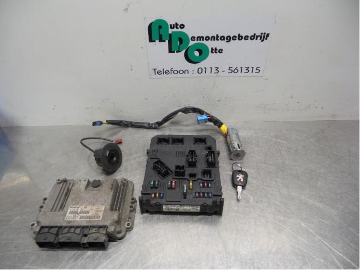 Serrure de contact + ordinateur d'un Peugeot 206 (206 98-), -, 3 mois de garantie, Utilisé, -