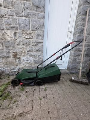 Bosch EasyRotak 32-235 elektrische grasmaaier, Ophalen, Zo goed als nieuw, Opvangbak