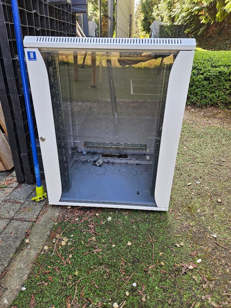 Patchkast - serverkast, Computers en Software, Ophalen, Gebruikt, Glas, Plaatstaal