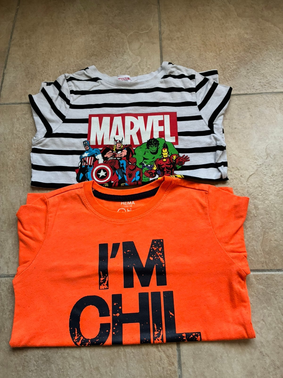 T shirts lange mouw maat 128, Kinderen en Baby's, Kinderkleding | Maat 128, Ophalen, Zo goed als nieuw