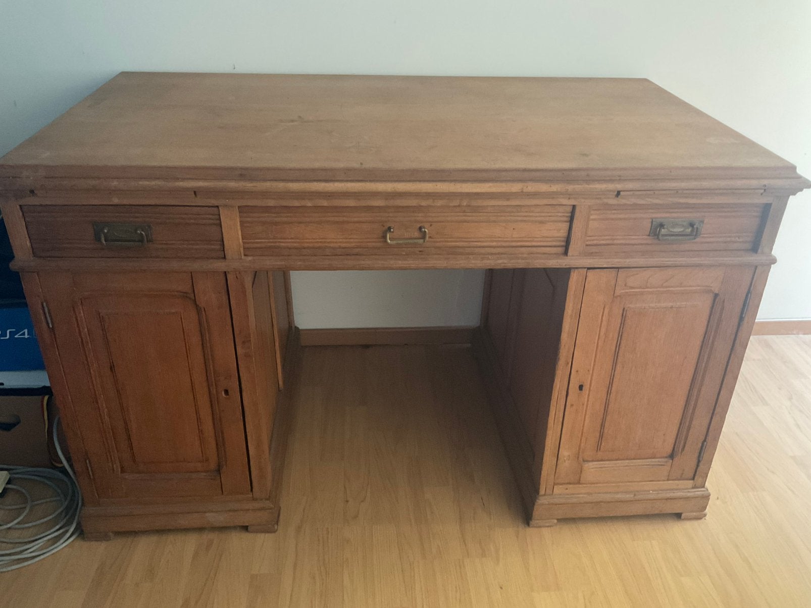 Ancien Bureau en chêne, Enlèvement