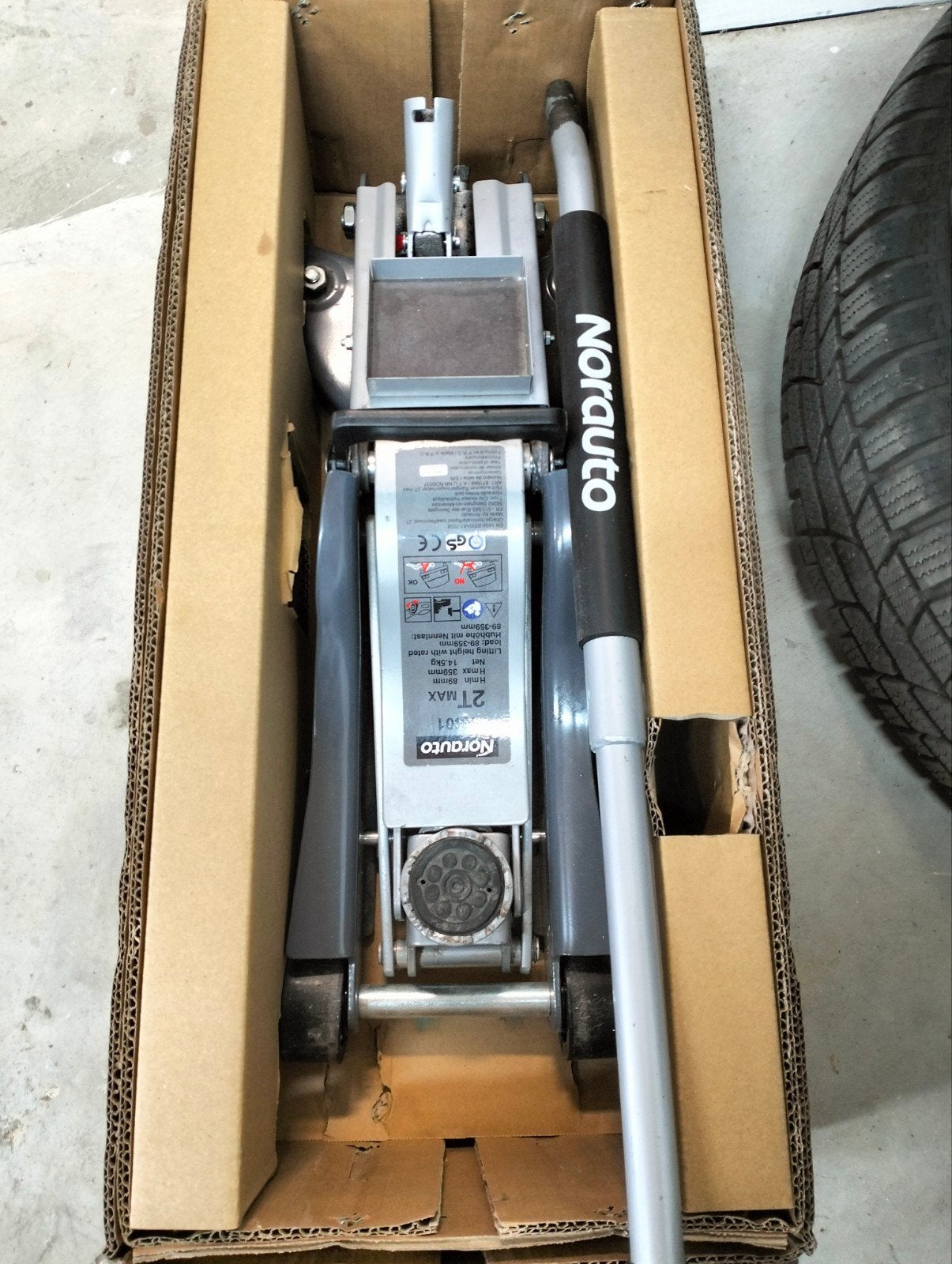 cric de voiture de 2 tonnes, Enlèvement