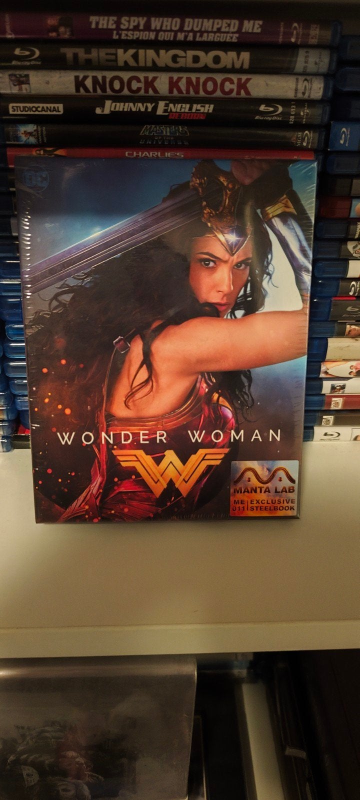 Mantalab Wonder Woman entièrement scellé, Enlèvement