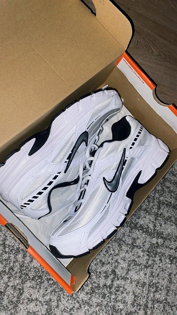 Schonen, Kleding | Dames, Schoenen, Ophalen, Wit, Zo goed als nieuw, Sneakers