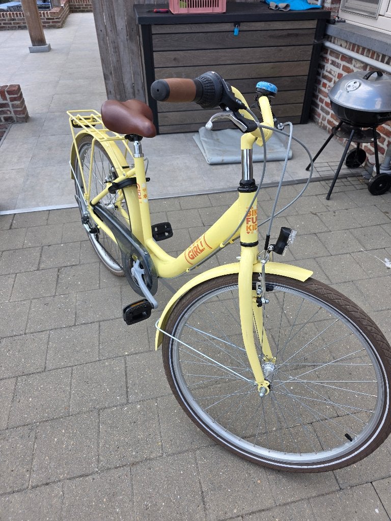 Meisjes fiets 26 inch geel, Fietsen en Brommers, Gebruikt, Versnellingen, BFK, Ophalen