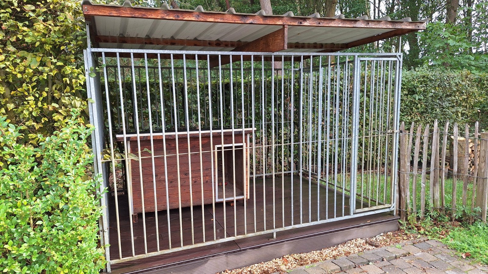 hondenren gegalvaniseerd 3 x 2m  incl. dak te koop 250euro, Dieren en Toebehoren, Hondenhokken, Ophalen, Gebruikt, Hondenhok