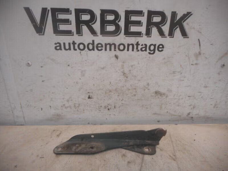 SCHARNIER rechts voor bagageklep MG MGF (01-1995/03-2002), Gebruikt, Kunde@mgmotordeutschland.de, SAIC Motor Deutschland GmbH