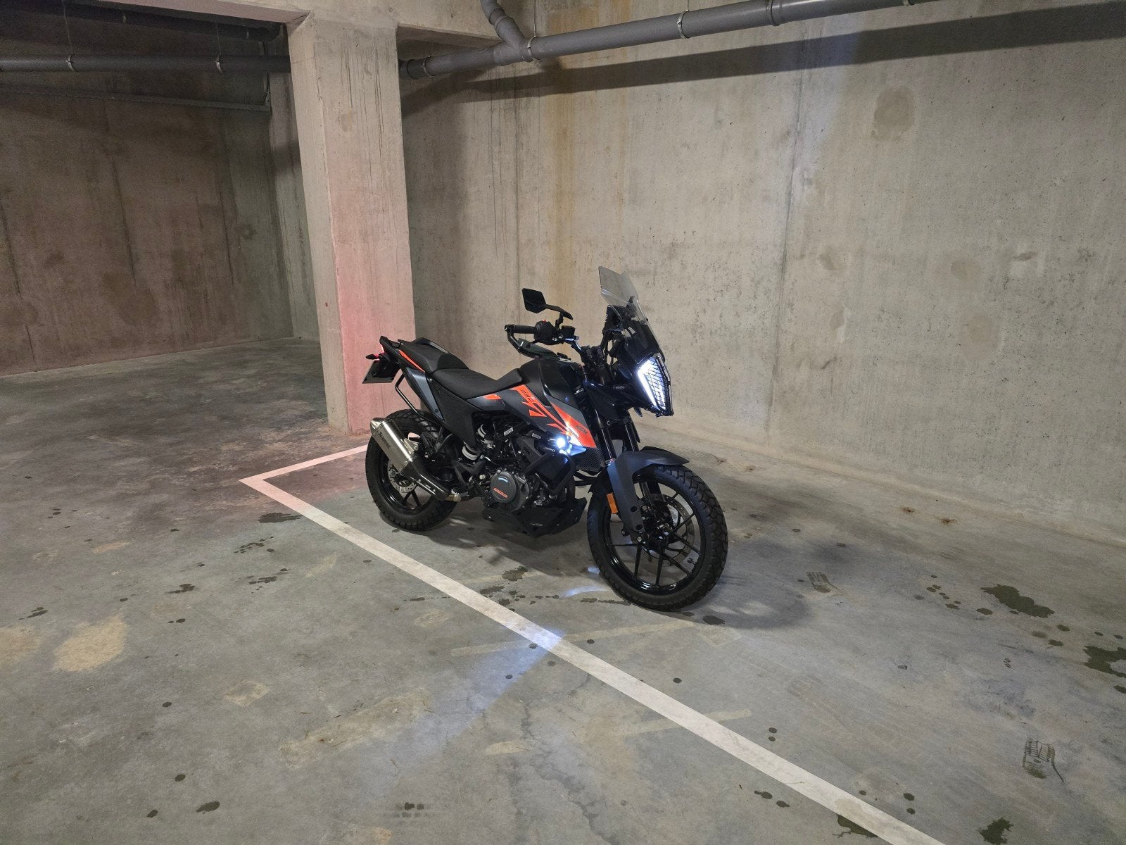 ktm 390 adv. bj;12-2024 met 3350km. Nieuwstaat., 390 cc, Particulier, Toermotor, Minimaal motorrijbewijs A2