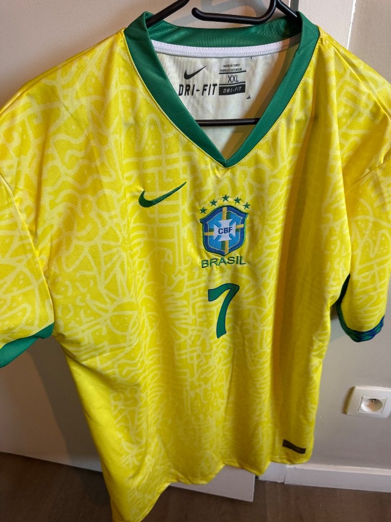 Nieuw voetbalshirt van Brazilië - VINICIUS, Maat L, Ophalen of Verzenden, Nieuw, Shirt