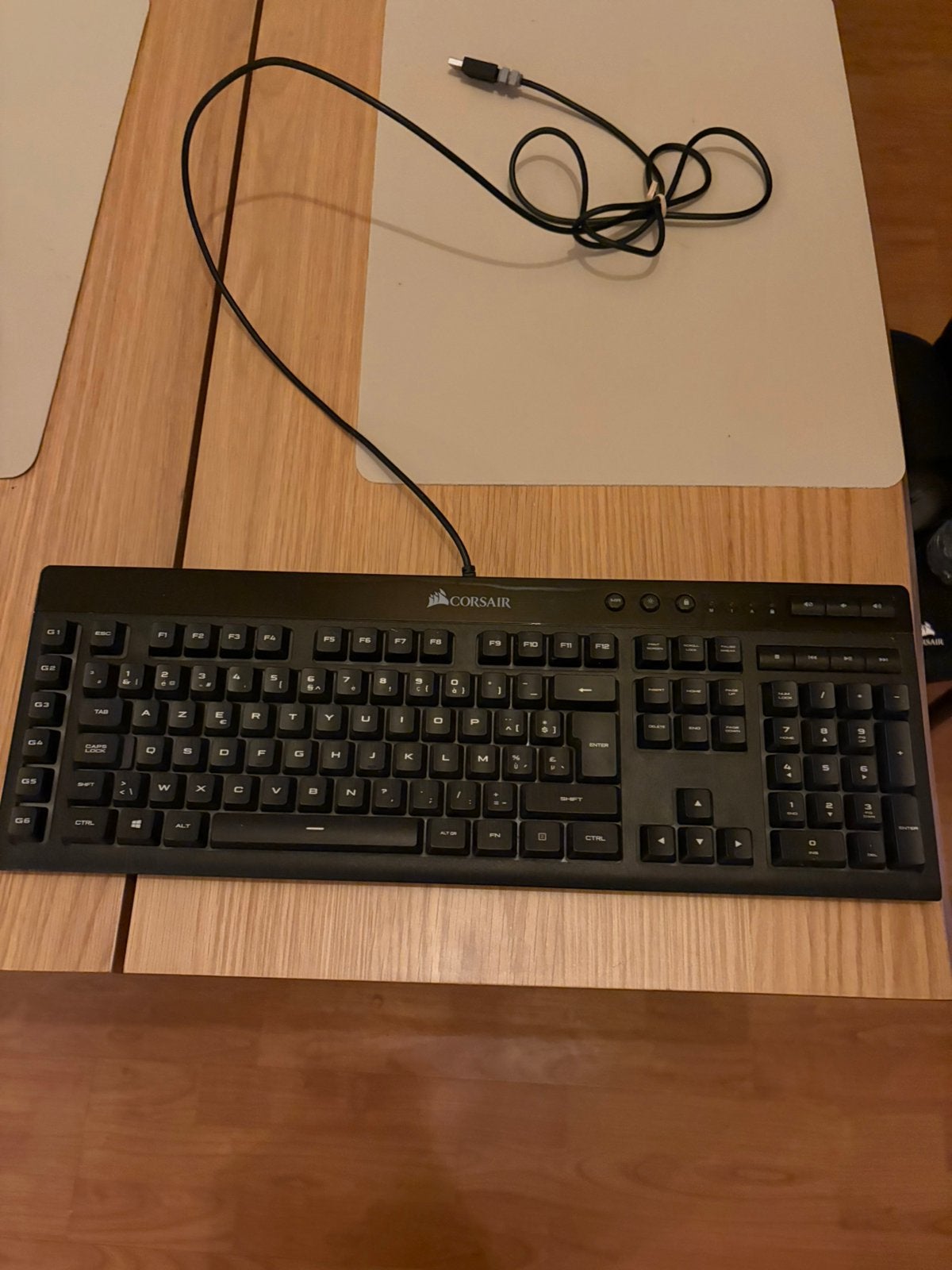 Titel: Corsair K55 RGB Gaming Toetsenbord – Zwart, Computers en Software, Ophalen, Azerty, Zo goed als nieuw, Gaming toetsenbord