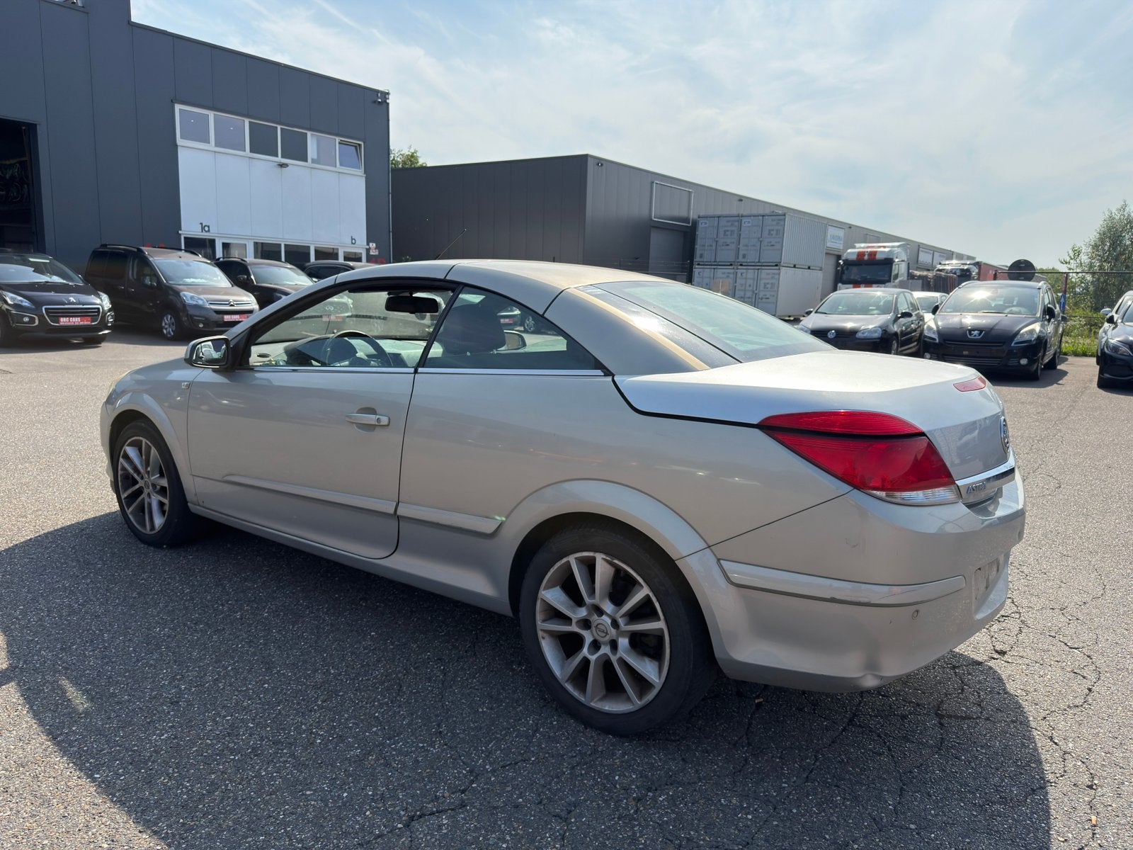 Opel Astra 1.6 16 V Cabriolet — EXPORTATION/COMMERCE, Autos, Opel, https://public.car-pass.be/vhr/dadf28b5-bee4-484e-9977-4a97fc98dc0a