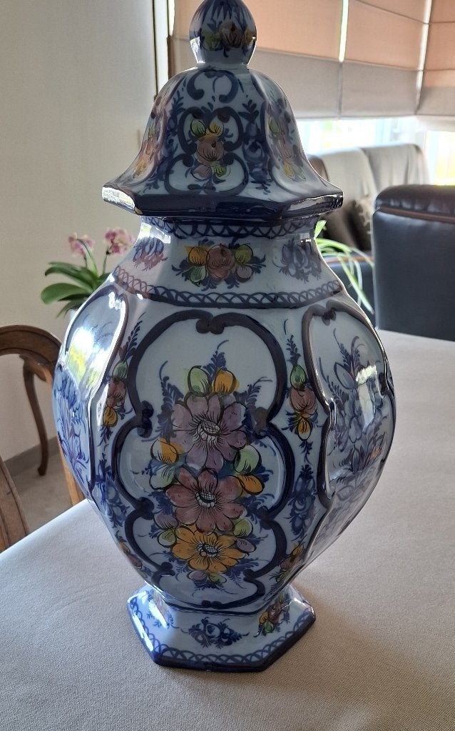 Vase et couvercle portugais, Antiquités & Art, Antiquités | Céramique & Poterie, Enlèvement