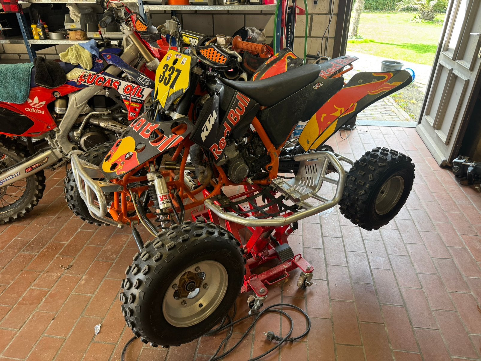 85cc ktm quad . Gereviseerd, Motoren