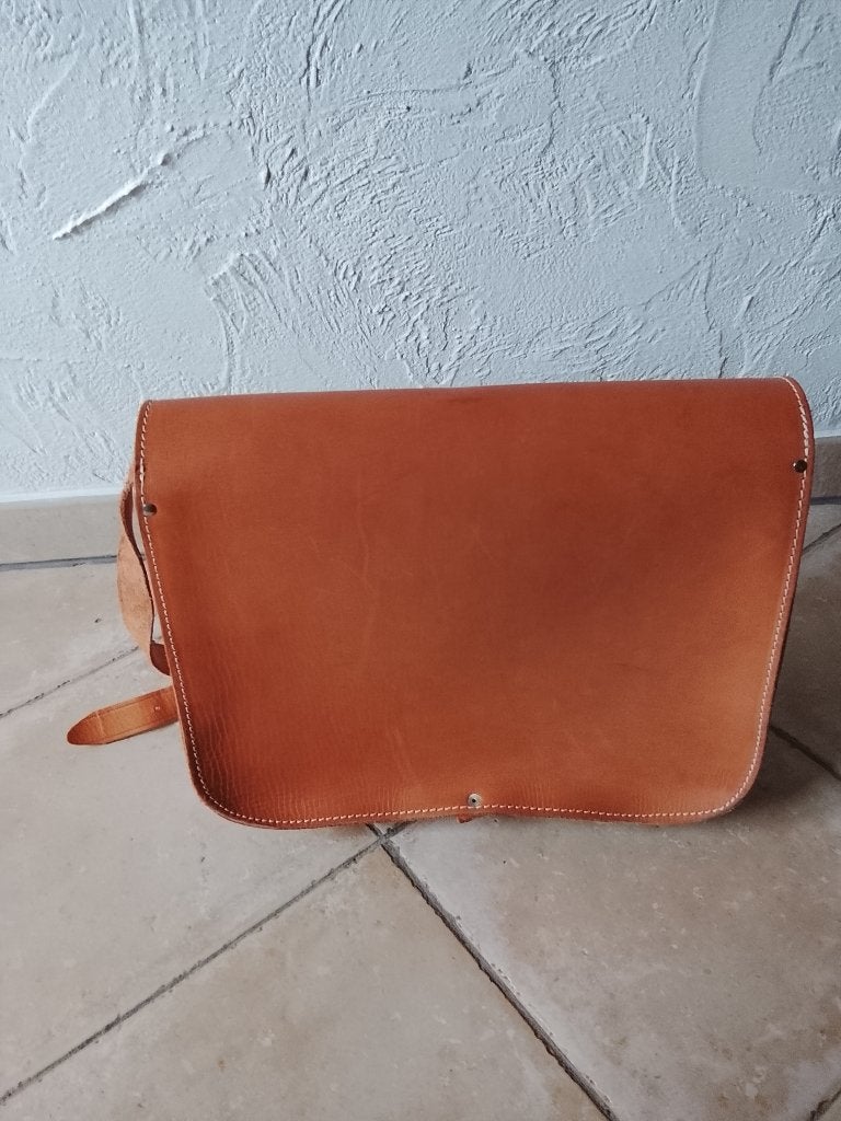 leren boekentas, Handtassen en Accessoires, Ophalen, Bruin, Aktetas of Boekentas, Nieuw
