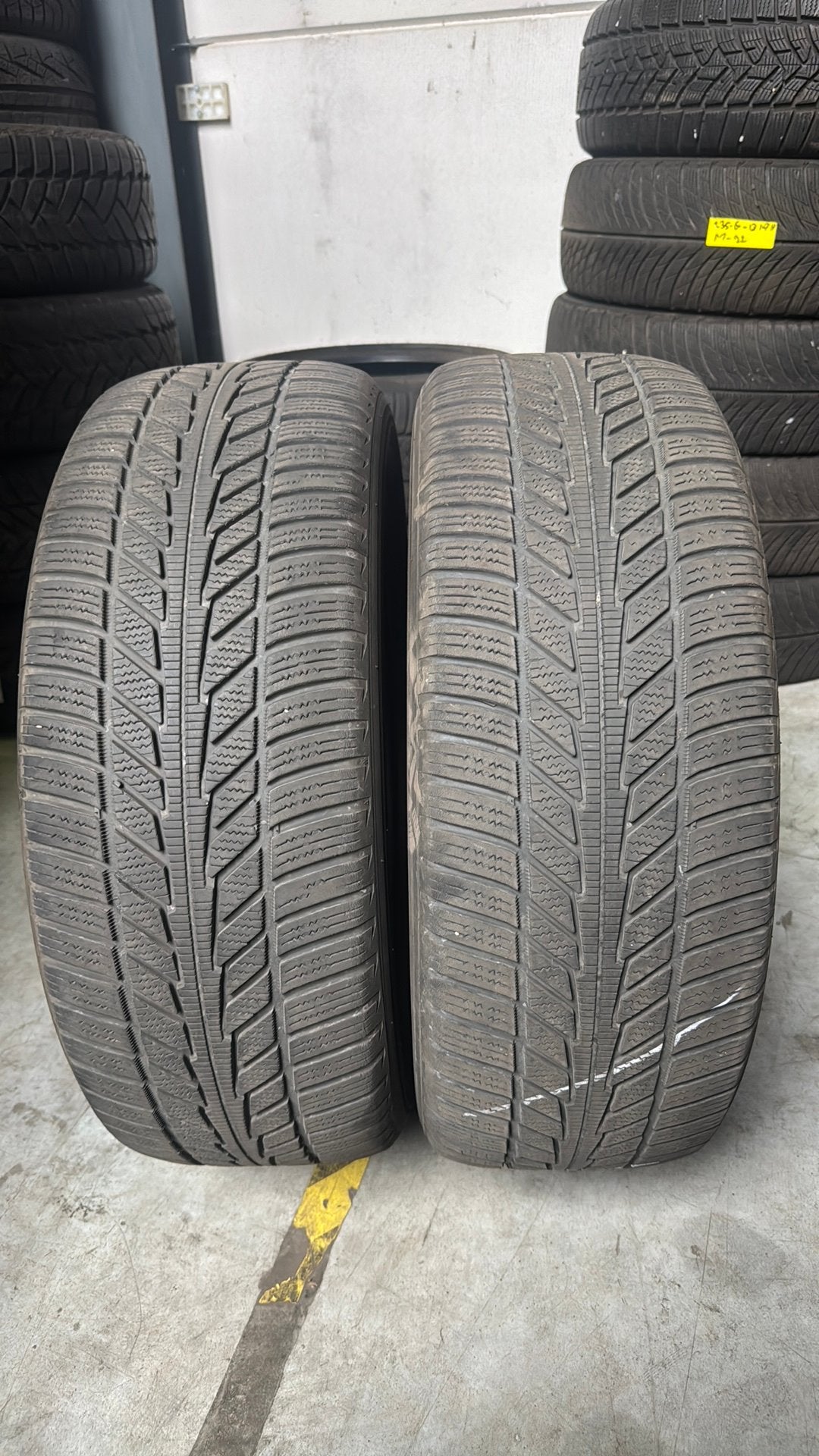 2355518 235/55/18 235/55R18 winterbanden merk Hankook, Kleding | Dames, Ophalen