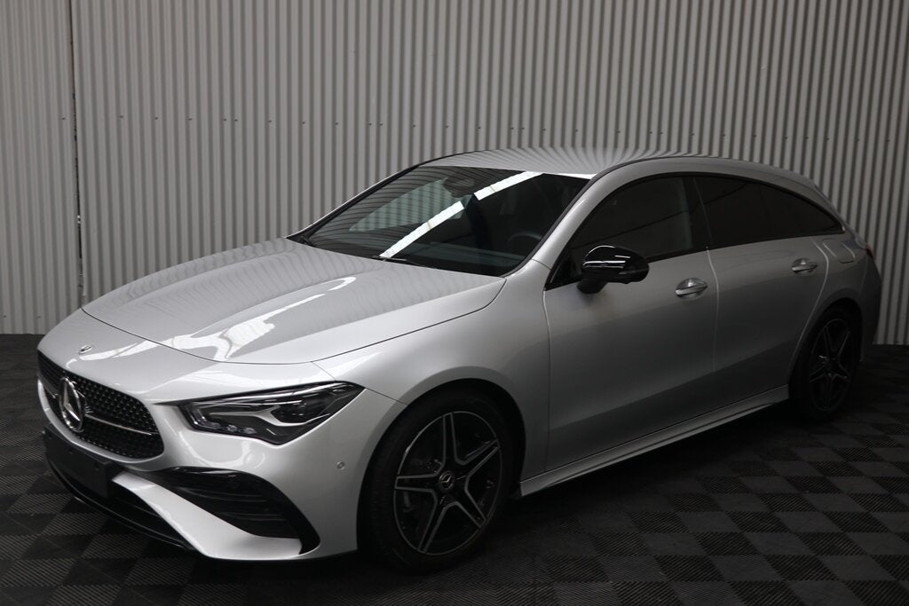 Mercedes-Benz CLA 180 Shooting Brake AMG Pack Night Pack Tr, CLA, 0 cilinders, https://public.car-pass.be/vhr/f29c6f4d-7eb1-46e6-9988-ac39a4d7255d