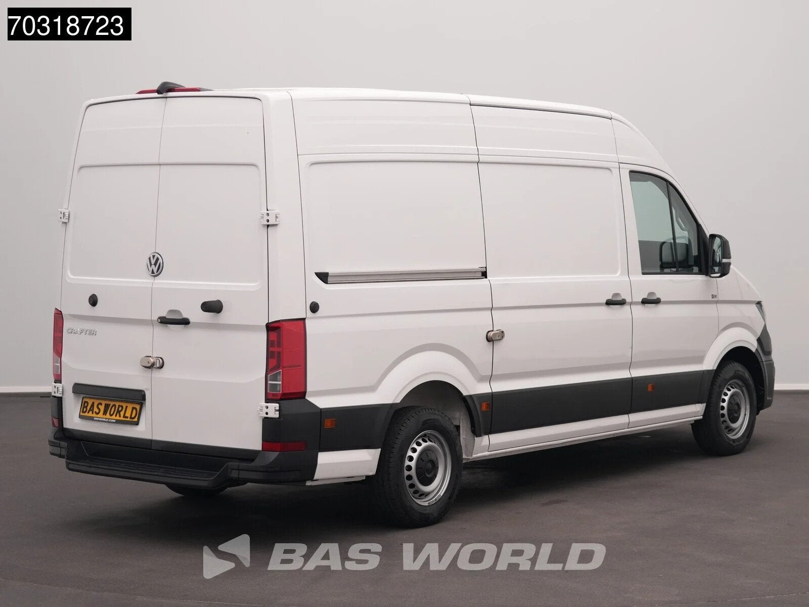 Volkswagen Crafter 140pk 2025 model L3H3 Airco Camera CarPla, Auto's, Bestelwagens en Lichte vracht, Start-stop-systeem, Stof