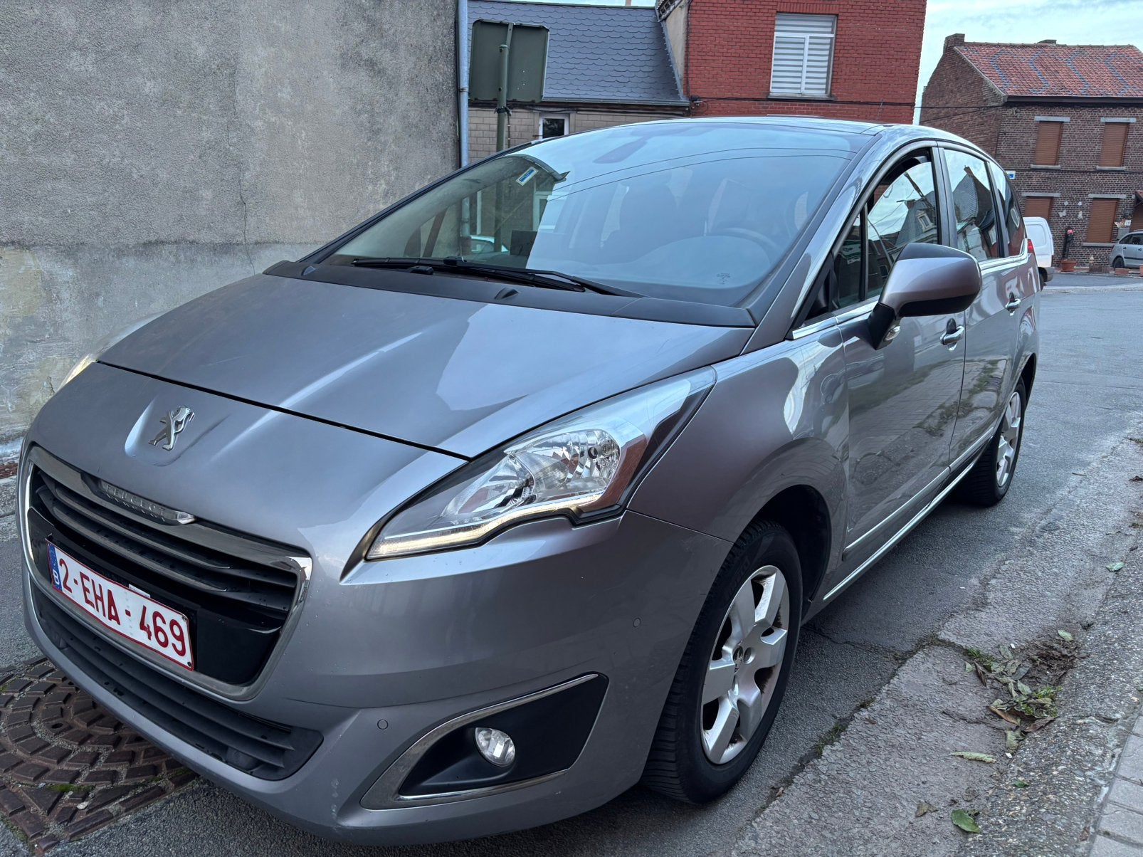 Peugeot 5008 1.6HDI 7Place 2015 EURO6B Prete immatriculer, Auto's, Monovolume, 5 deurs, Particulier, Zilver of Grijs