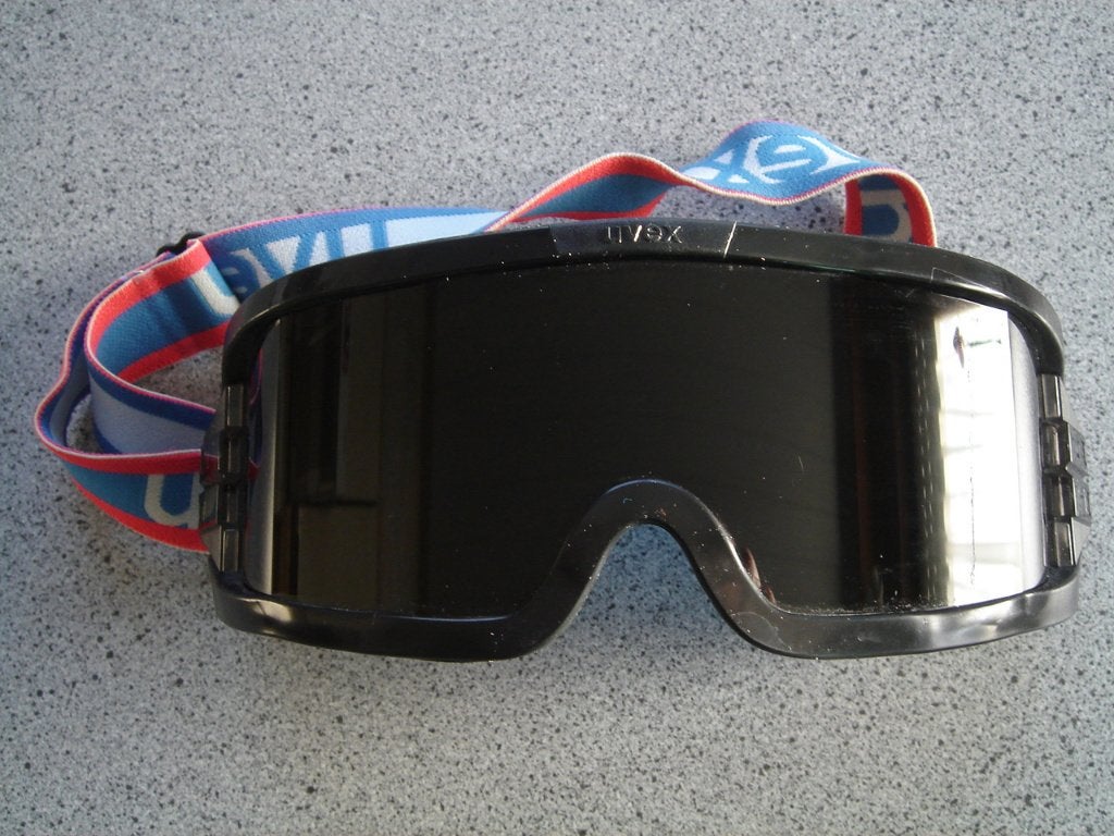 LUNETTES  DE MONTAGNE UVEX MADE IN GERMANY, Enlèvement, Comme neuf, Marche ou Plein air