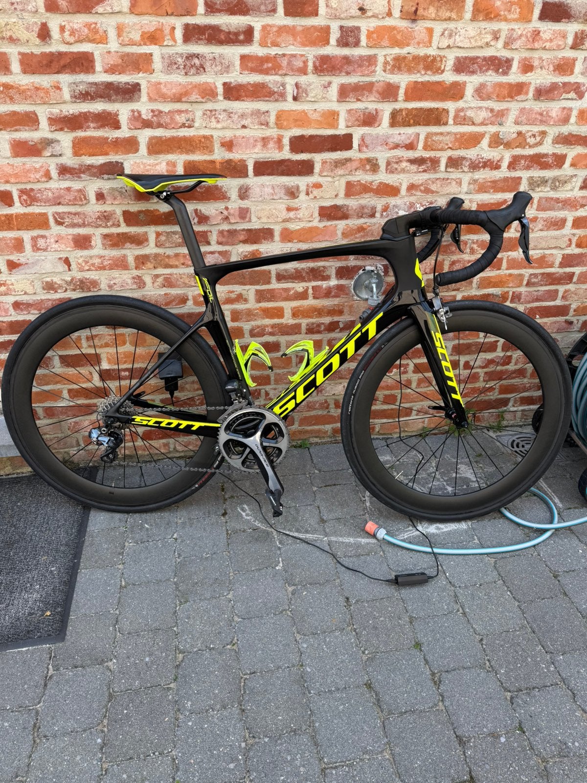SCOTT FOILL, Enlèvement, Comme neuf
