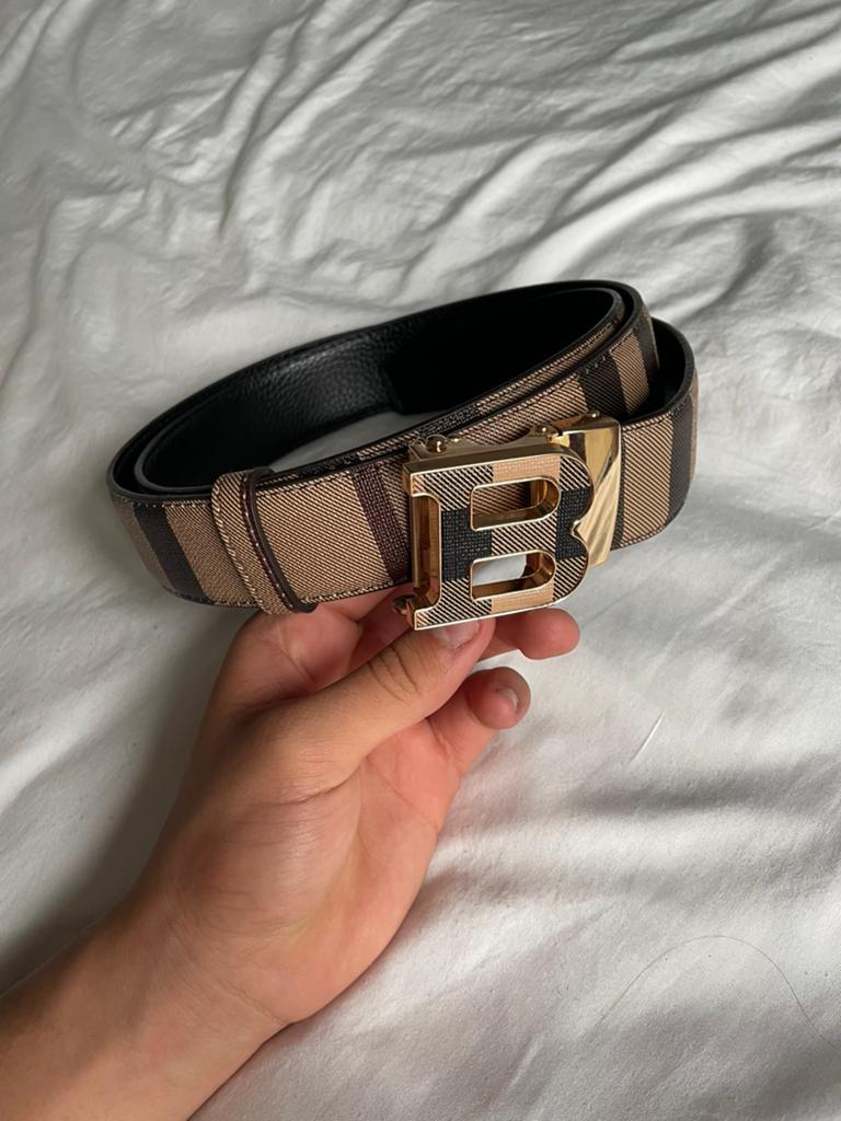 Burberry belt, Enlèvement ou Envoi, Neuf, 95 à 105 cm, Ceinture