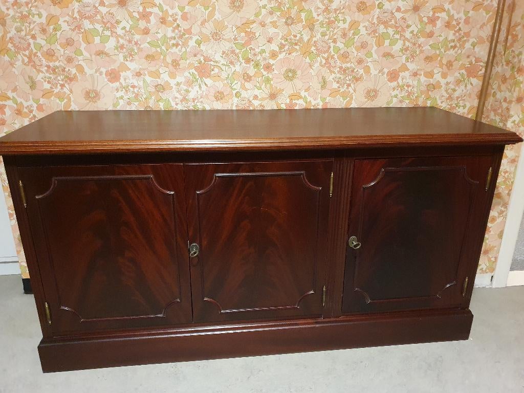 Dressoir donker vol hout, Huis en Inrichting, Kasten | Dressoirs, Ophalen, 25 tot 50 cm, 100 tot 150 cm, Met deur(en)