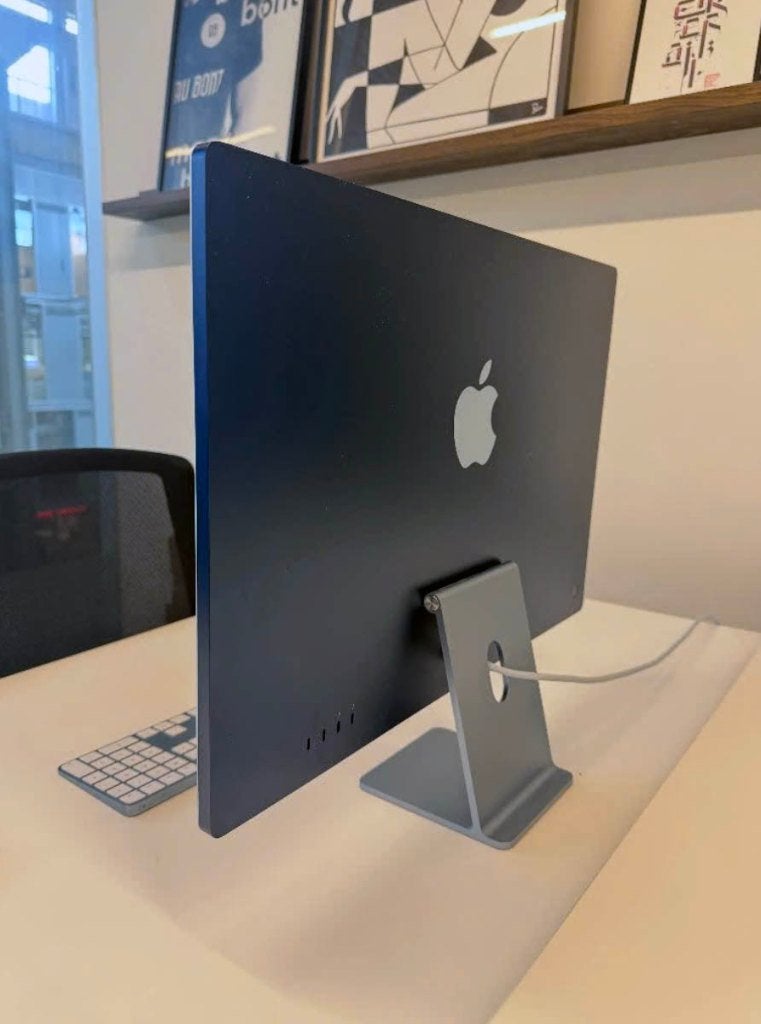 Apple iMac 24" - 8 Go - 256 Go SSD - Bleu, 256 GB, 24", IMac, Comme neuf