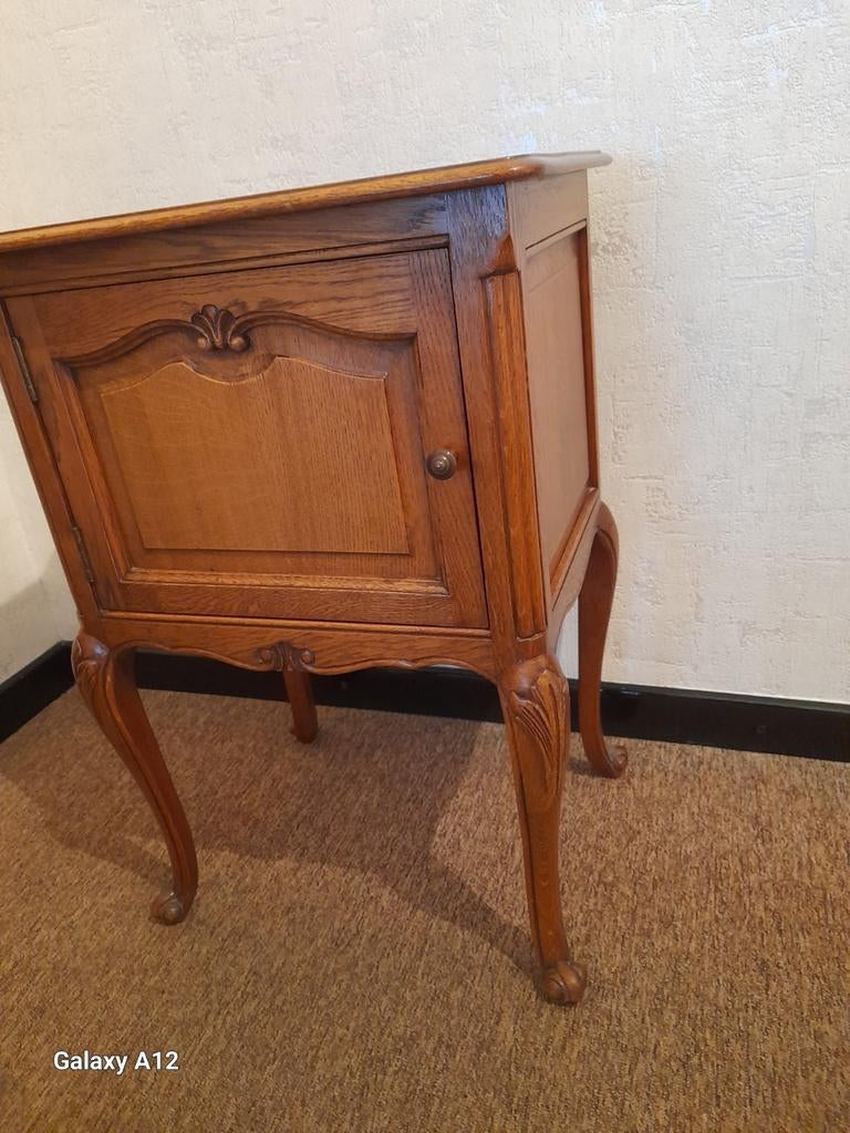 Petit meuble,  table de nuit en chêne, Antiquités & Art, Enlèvement