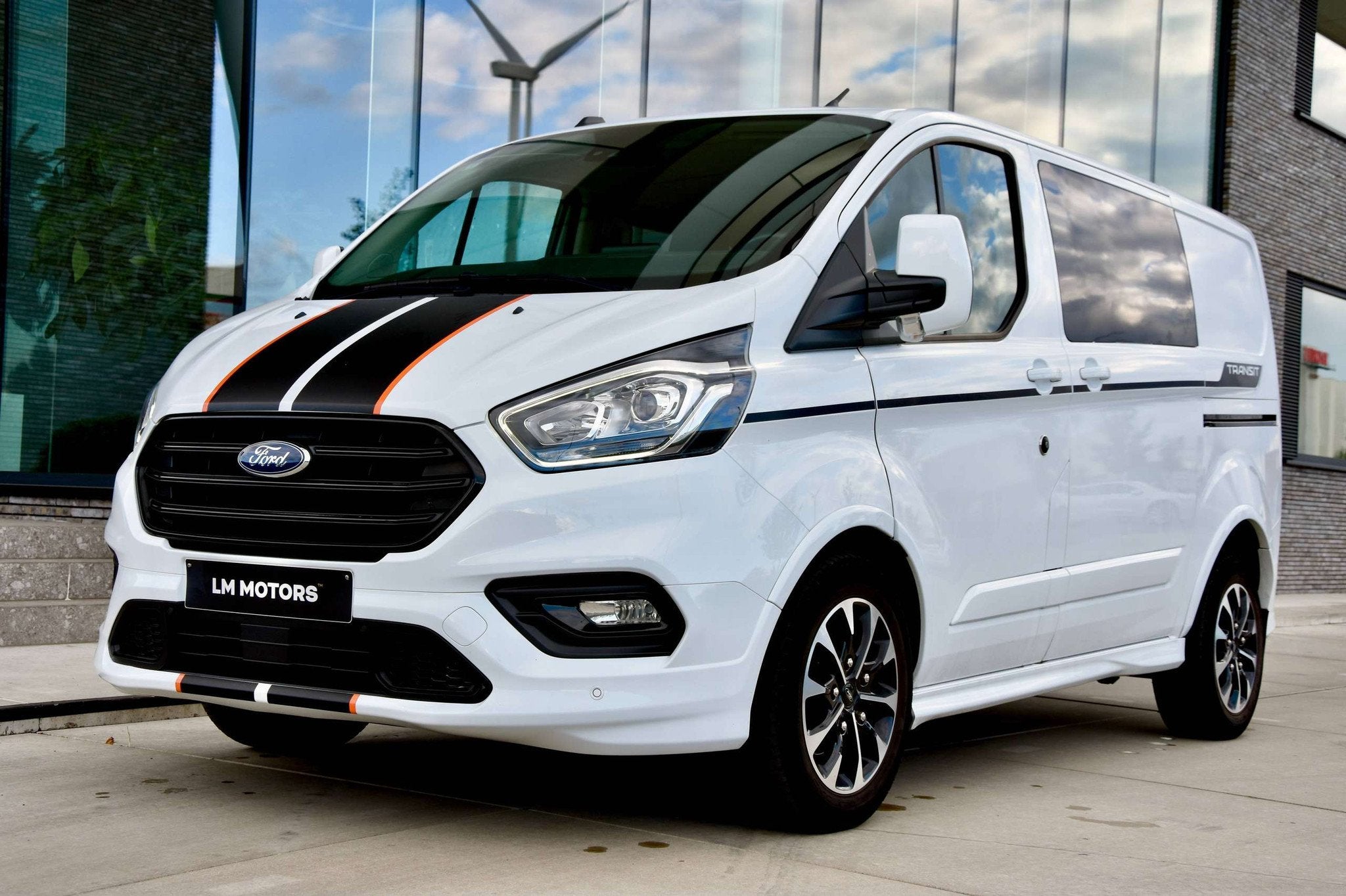 Ford Transit Custom Transit Custom 2.0 TDCi SPORT EDITION *D, Autos, Achat, Euro 6, Entreprise, Noir