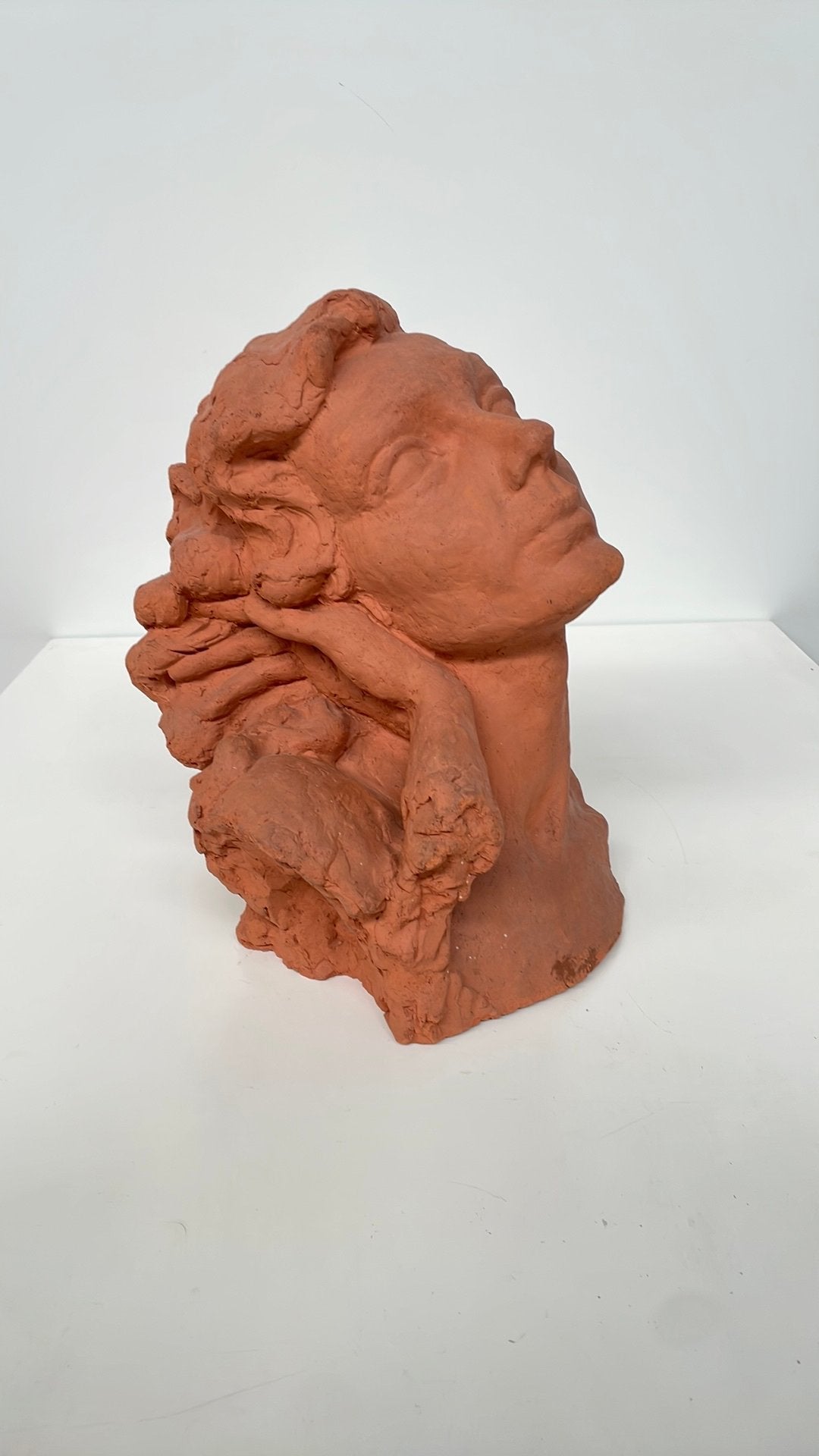 Buste du quai, Enlèvement, Buste, Femme