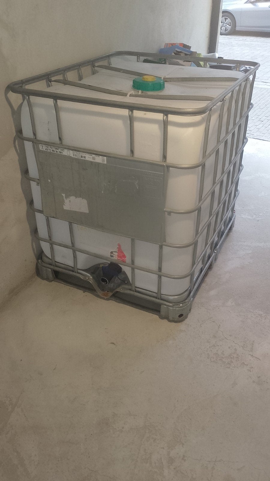 Schütz IBC Container 1000L (Vloeistoftank) – Met stalen kooi, Ophalen, Gebruikt, Kunststof, Met kraantje