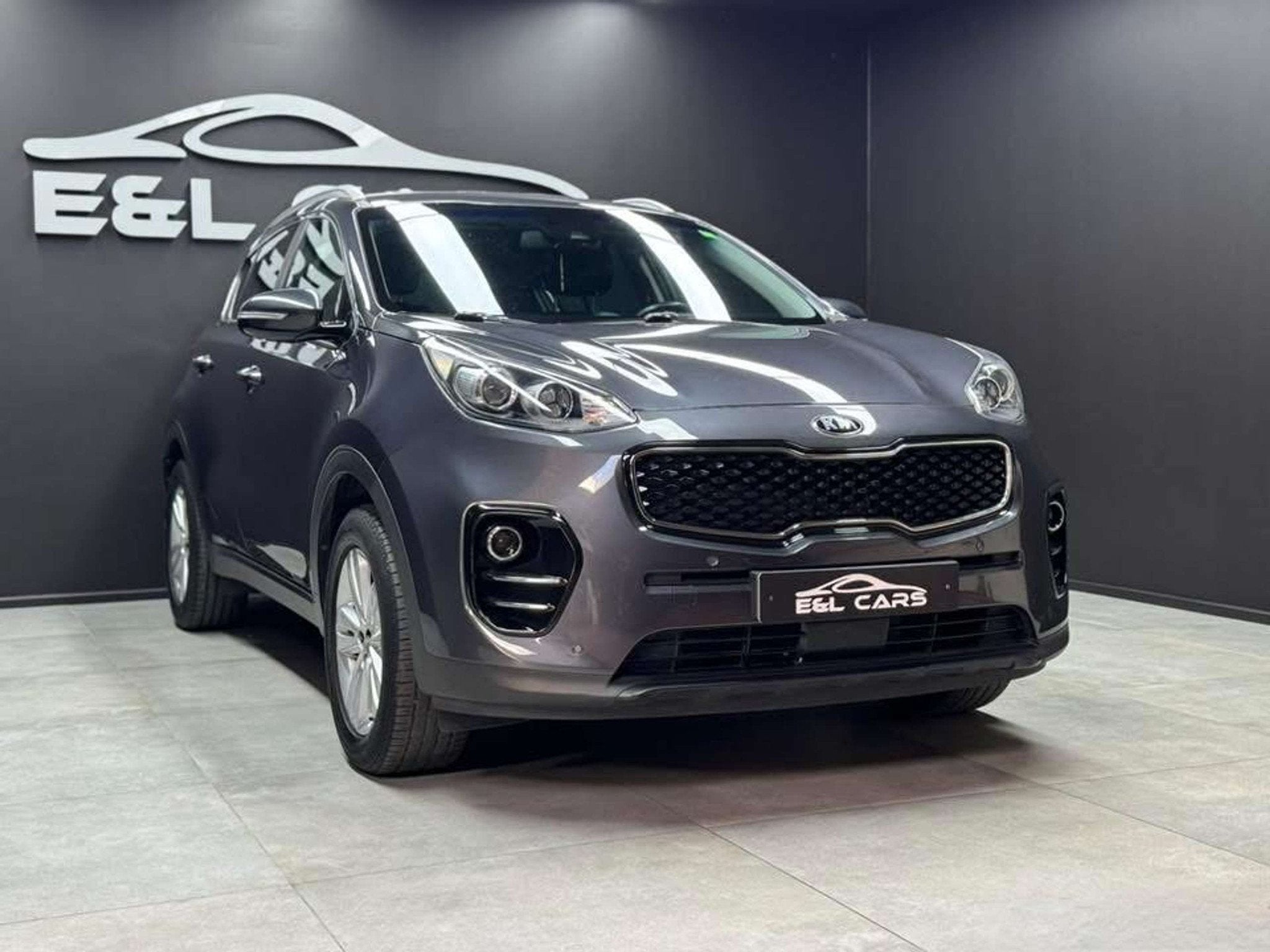 Kia Sportage Sportage 1.7 CRDi *12 mois de garantie*, Autos, Argent ou Gris, Euro 6, Entreprise, Noir