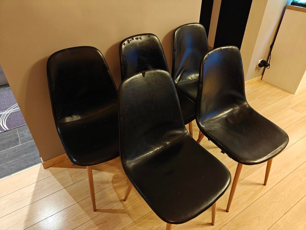 5 stoelen, Ophalen