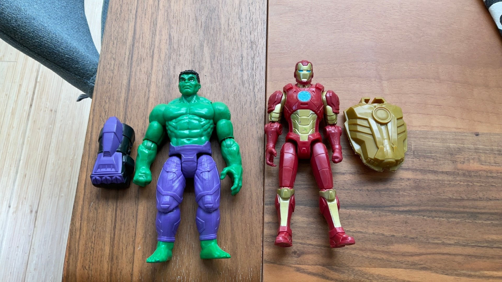 Iron Man en Hulk vechtactiefiguur., Ophalen of Verzenden, Zo goed als nieuw