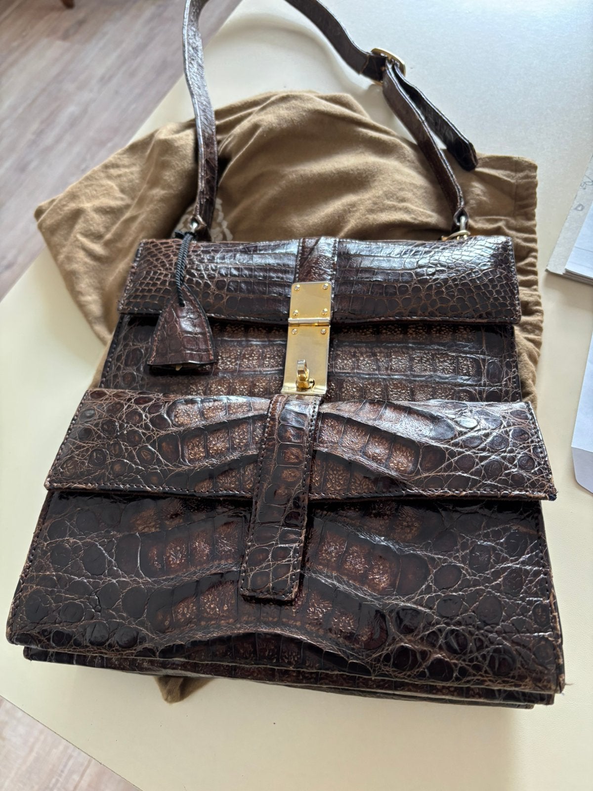 Sac à main Croco, Bijoux, Sacs & Beauté, Sacs | Sacs Femme, Enlèvement ou Envoi, Comme neuf, Sac à main
