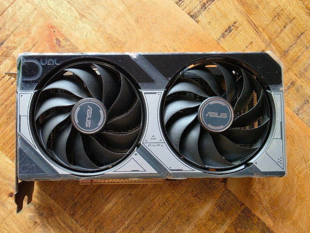Asus RTX 5060TI 16GB, Overige soorten, Ophalen of Verzenden, Zo goed als nieuw, HDMI