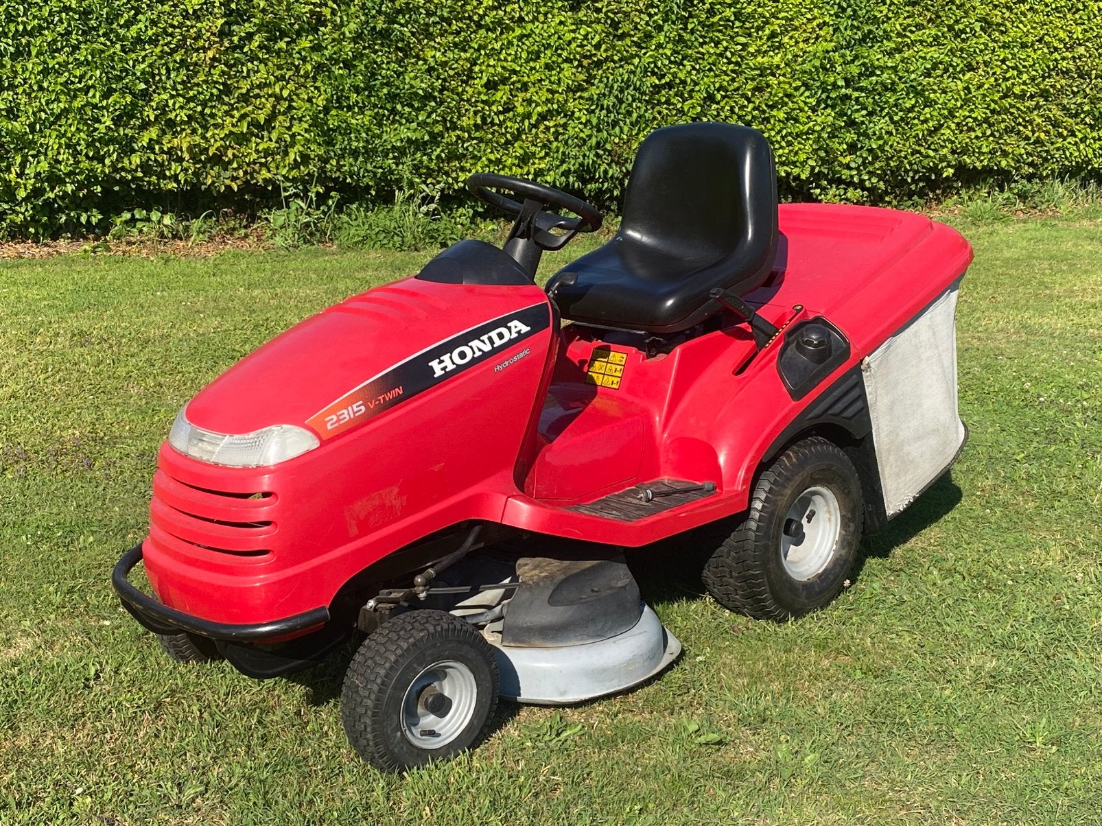 Zeer nette HONDA zitmaaier HF 2315 Hydrostatic, Ophalen, Gebruikt, Opvangbak, 90 tot 120 cm