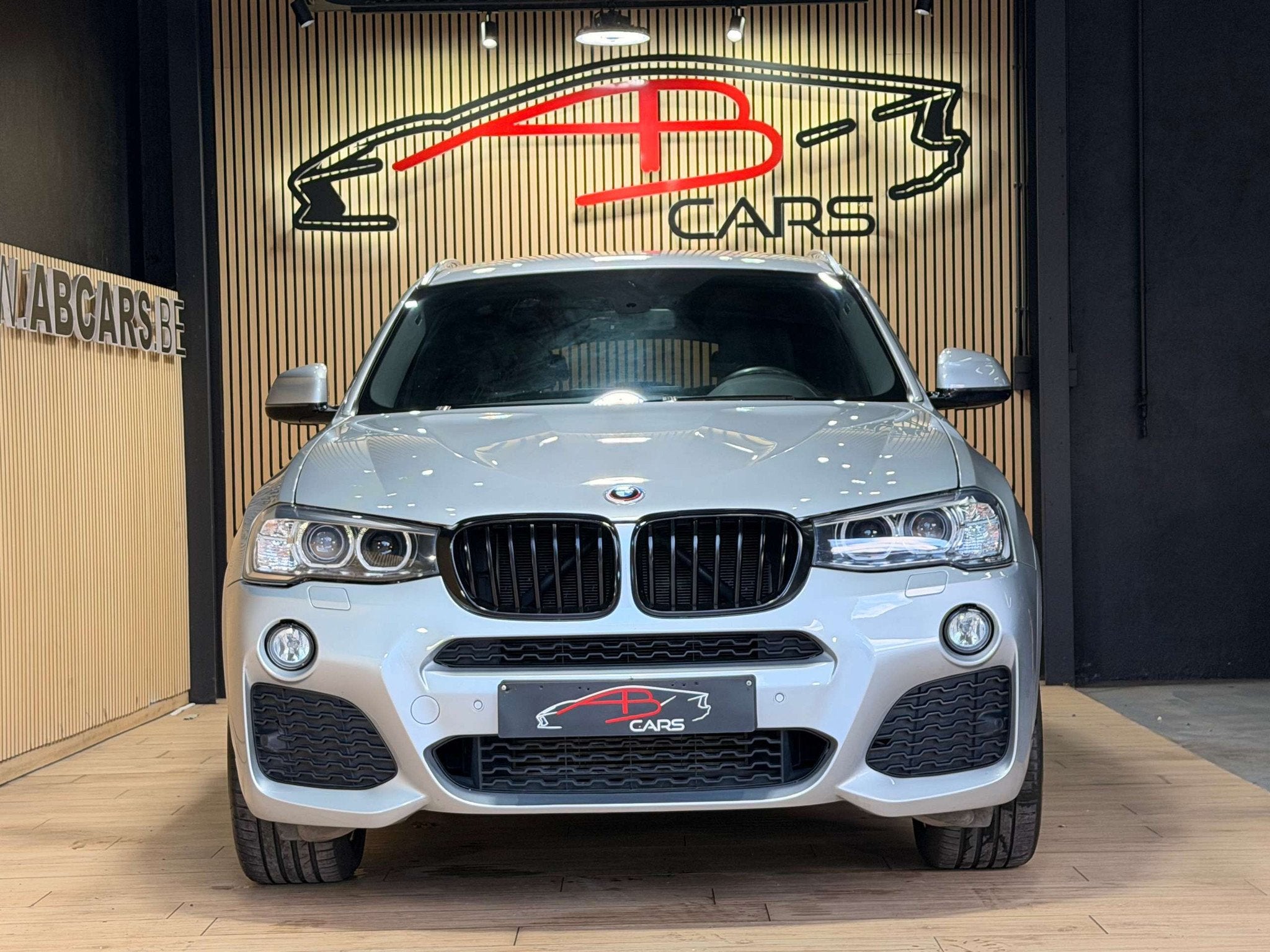 BMW X4 2.0iA xDrive20 * GARANTIE 12 MOIS * PACK M *, Auto's, BMW, Automaat, Gebruikt, 4 cilinders, Bedrijf
