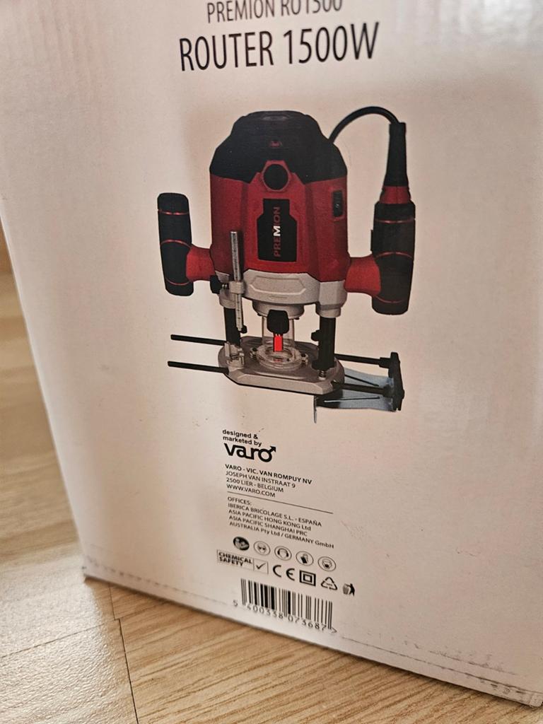 Routeur 1500W Premion comprend 12 bits Houthalen, Bricolage & Construction, Outillage | Fraiseuses, Routeur, Enlèvement
