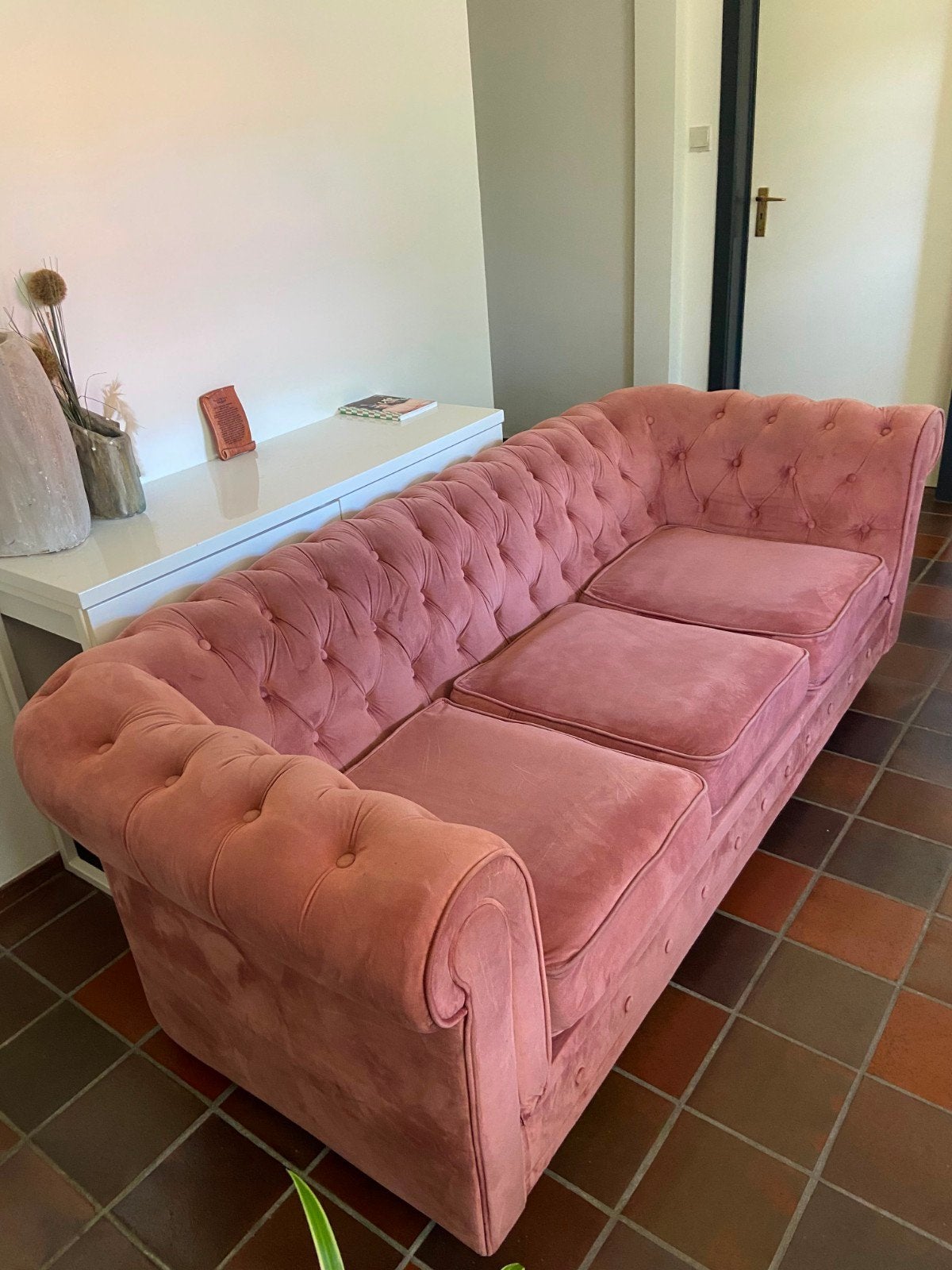Roze fluwelen Chesterfield bank en fauteuils, Maison & Meubles, Canapés | Sofas & Chaises Longues, Enlèvement, Une personne