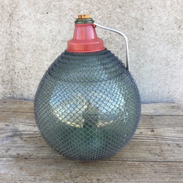 Franse dame Jeanne/gistfles met draad, Ophalen